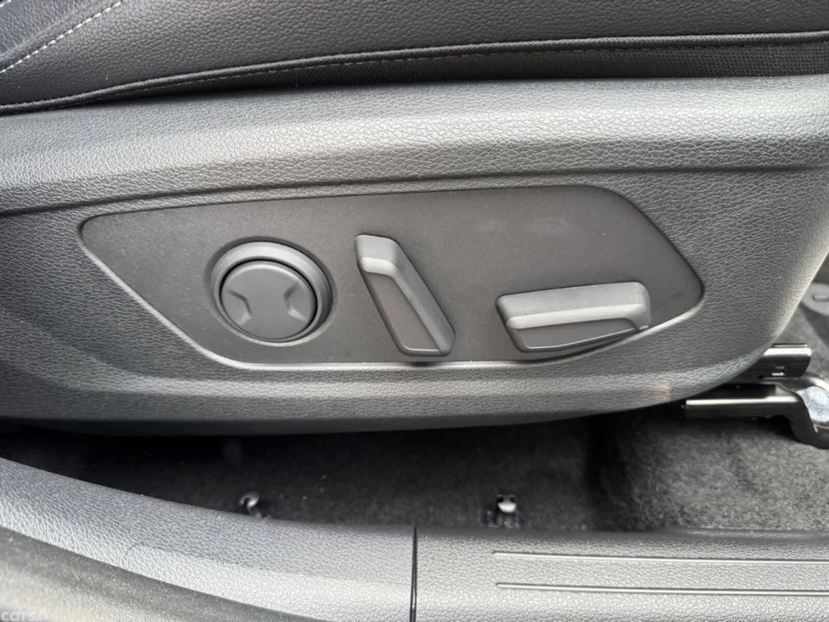 Kia Sportage Hatchback, Petrol Plug-in Hybrid, 2026, Black