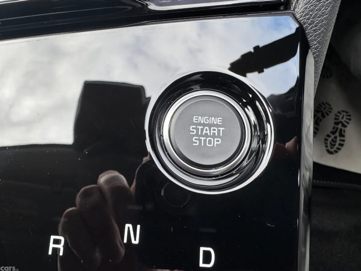 Kia Sportage Hatchback, Petrol Plug-in Hybrid, 2026, Black