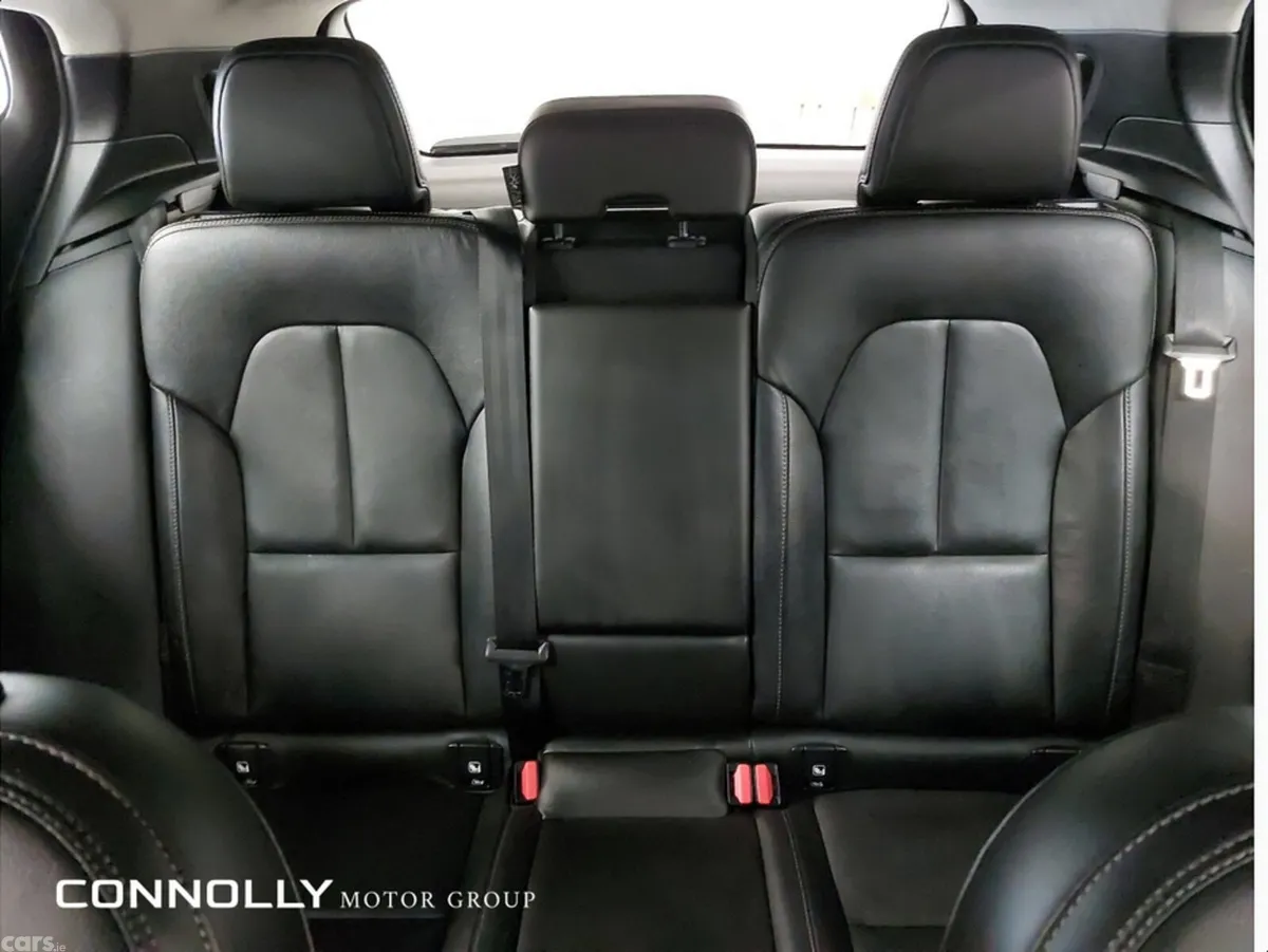 Volvo XC40 SUV, Diesel, 2021, Black