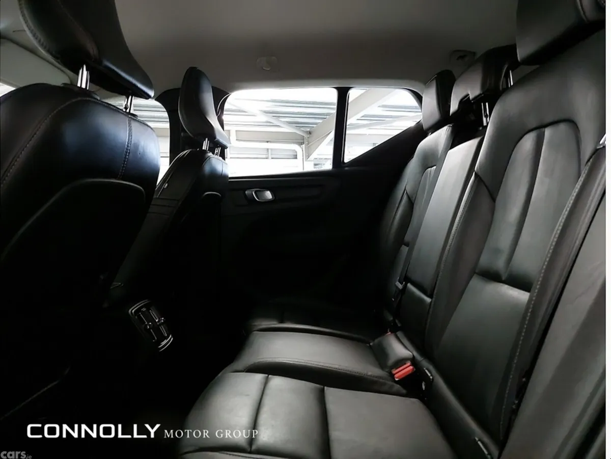 Volvo XC40 SUV, Diesel, 2021, Black