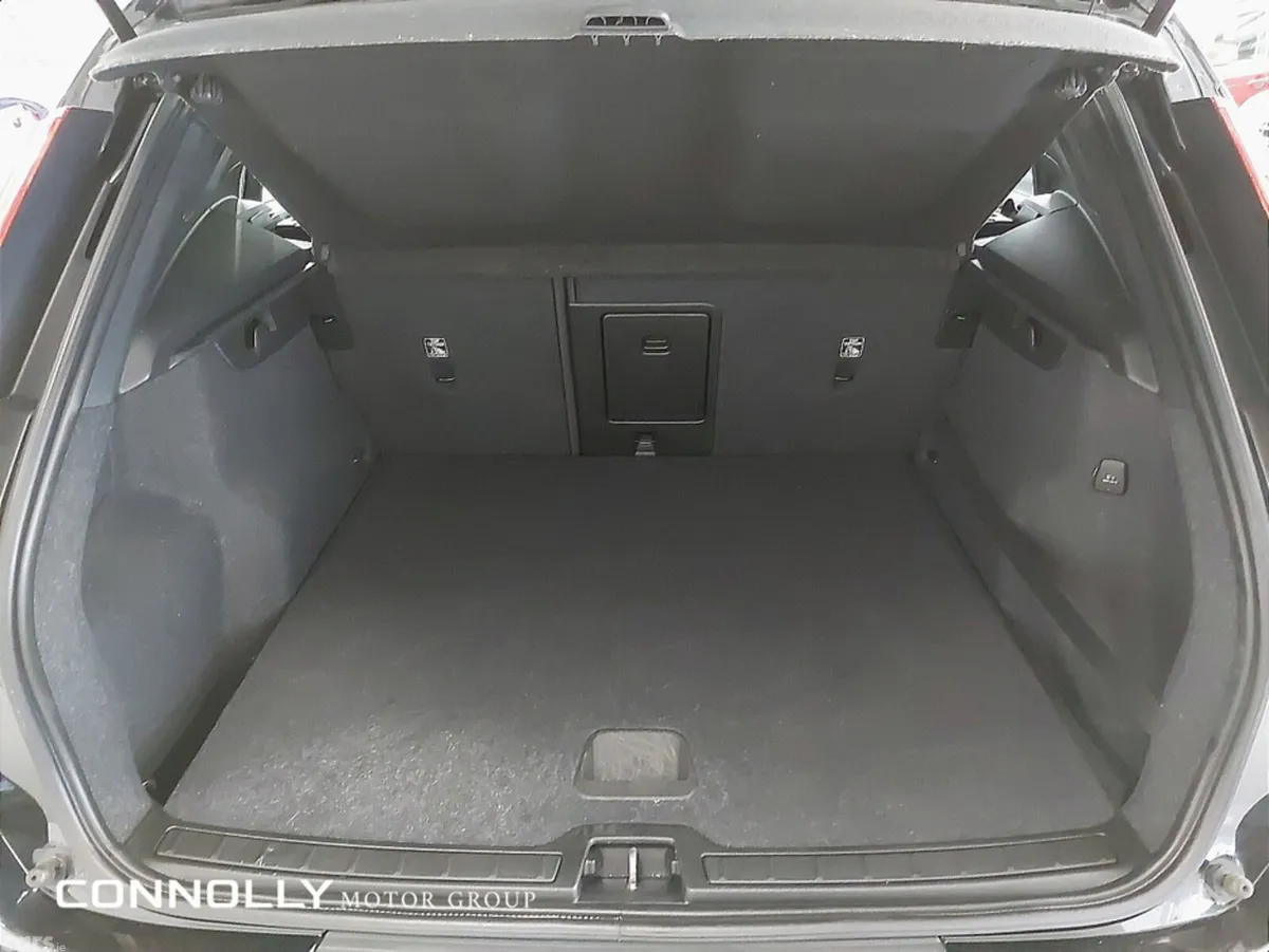 Volvo XC40 SUV, Diesel, 2021, Black