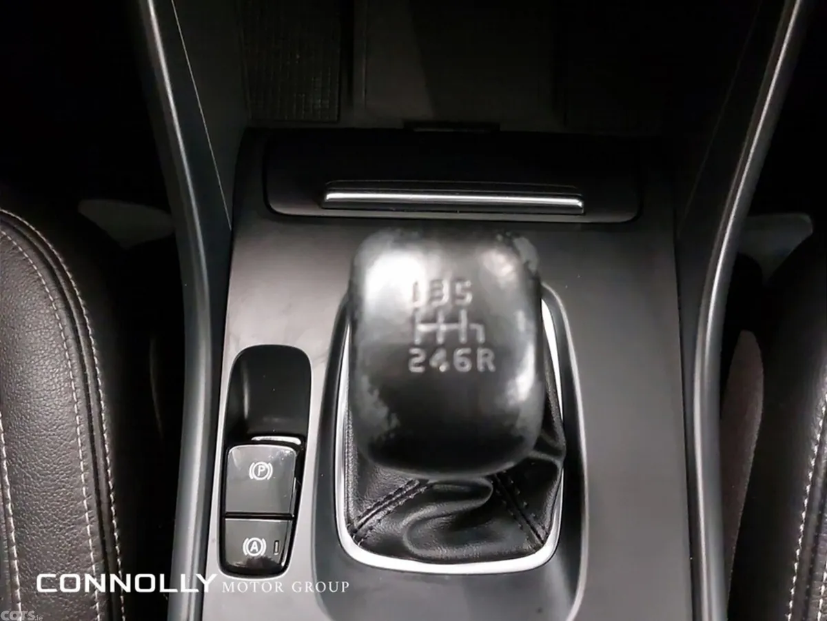 Volvo XC40 SUV, Diesel, 2021, Black