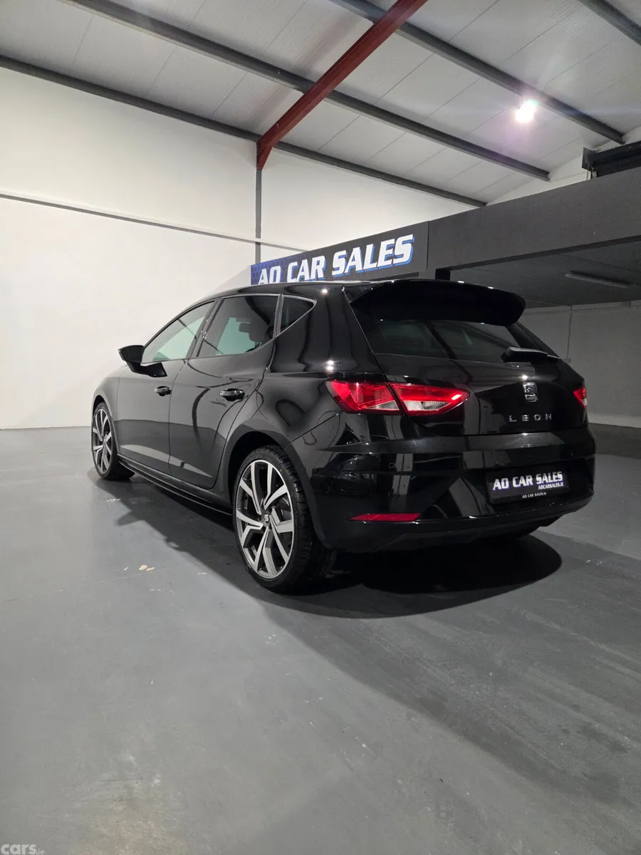 SEAT Leon Hatchback, Diesel, 2019, Black