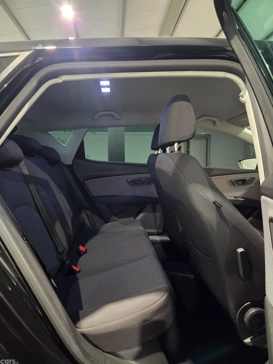 SEAT Leon Hatchback, Diesel, 2019, Black