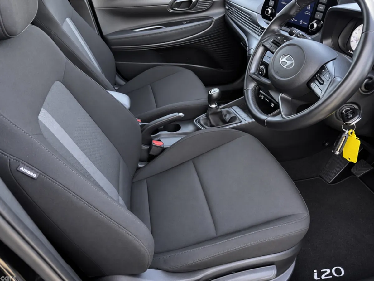 Hyundai i20 Hatchback, Petrol, 2024, Black
