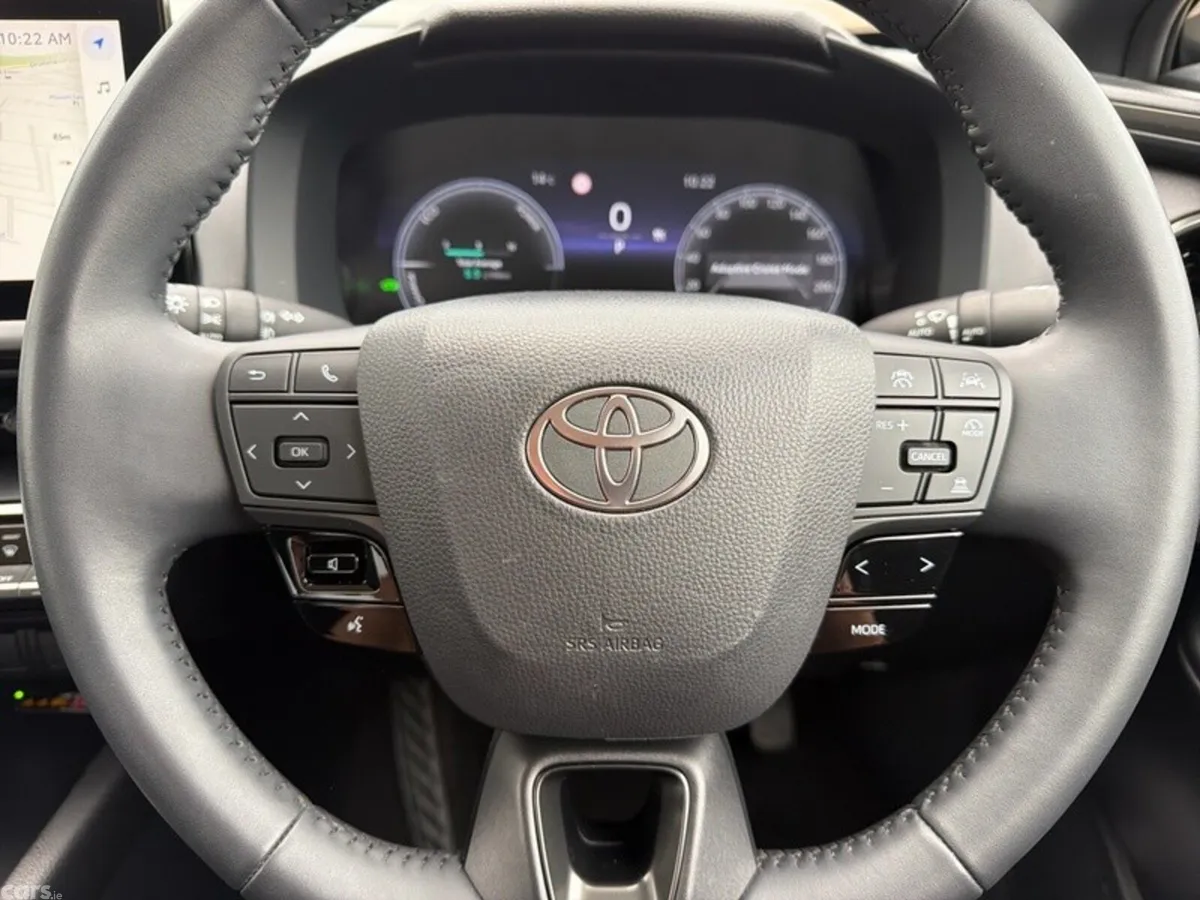 Toyota C-HR SUV, Petrol Hybrid, 2024, White