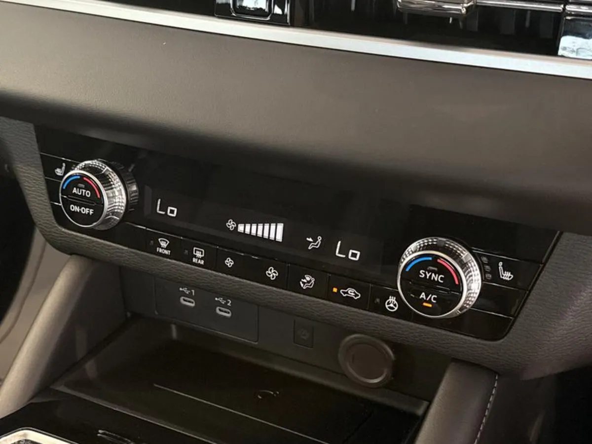 Mitsubishi Outlander SUV, Petrol Hybrid, 2026, Red