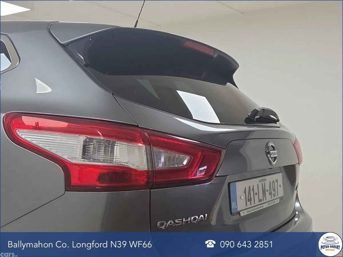 Nissan Qashqai SUV, Diesel, 2014, Grey