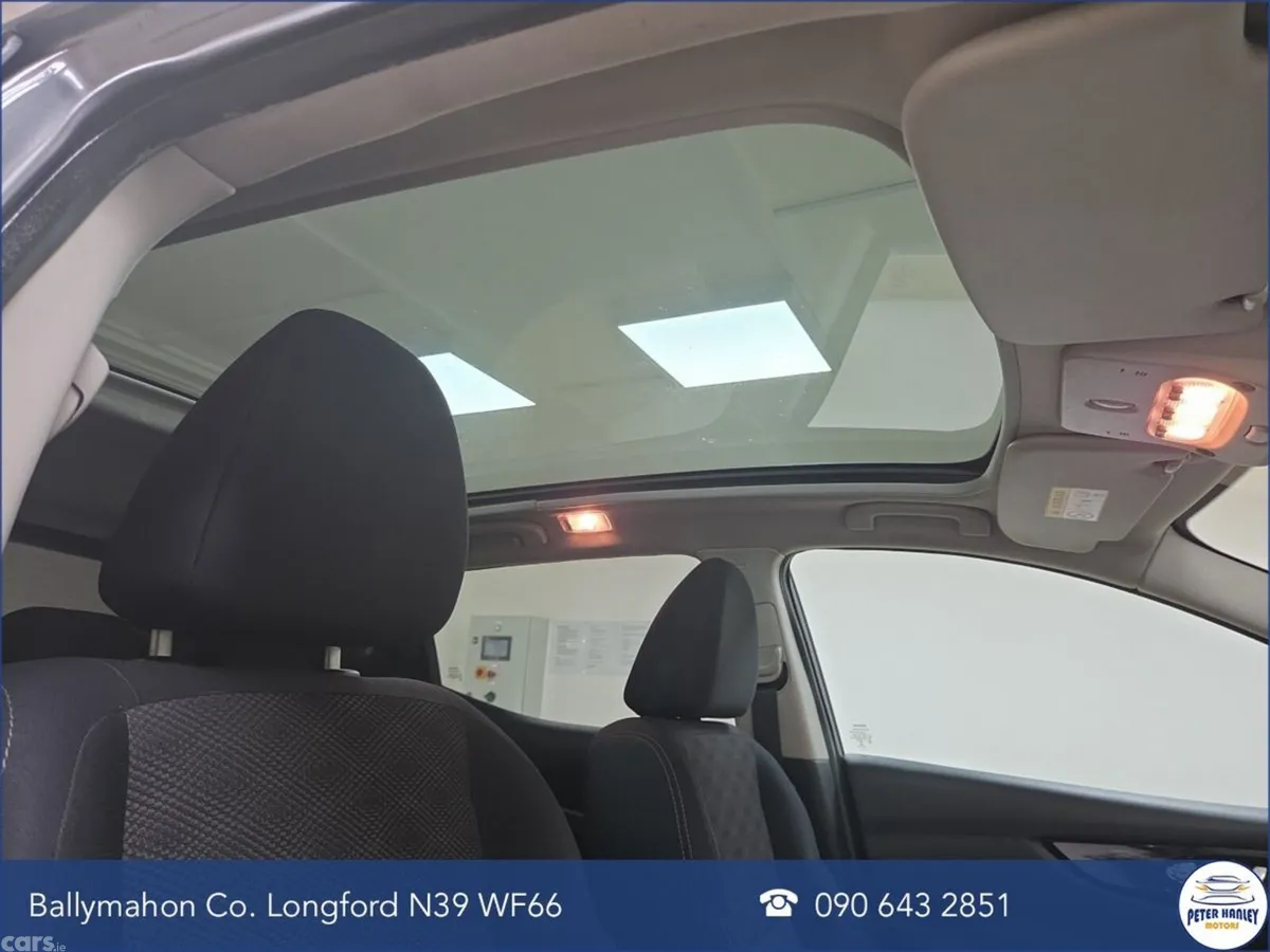 Nissan Qashqai SUV, Diesel, 2014, Grey
