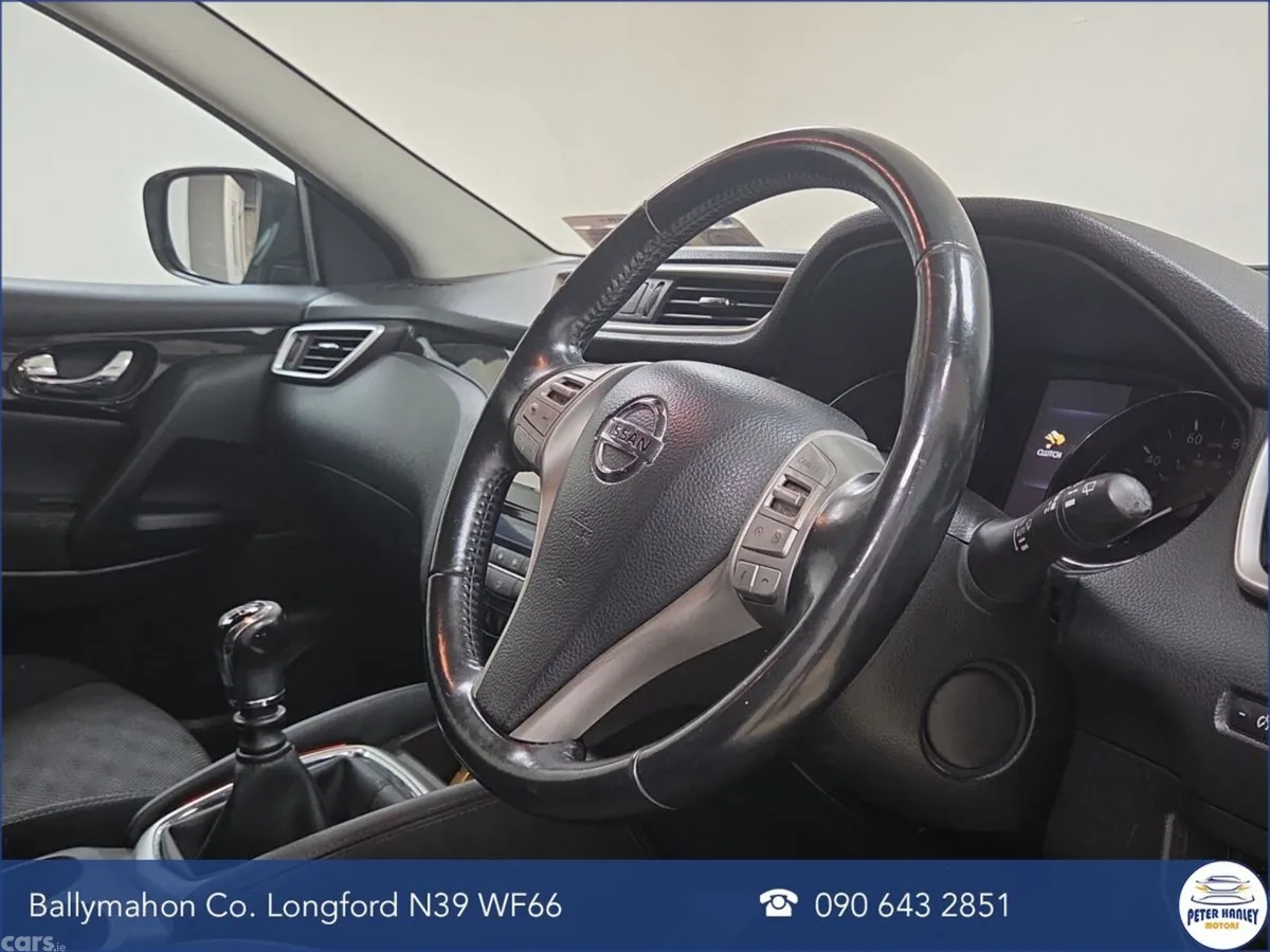 Nissan Qashqai SUV, Diesel, 2014, Grey