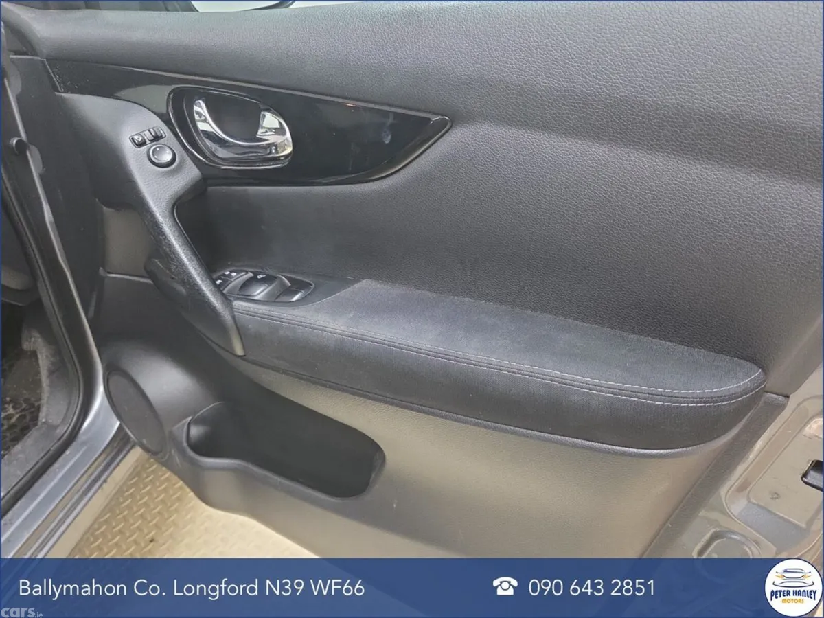 Nissan Qashqai SUV, Diesel, 2014, Grey