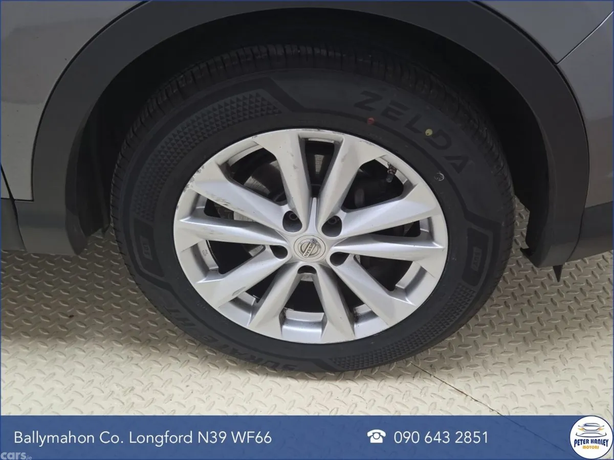 Nissan Qashqai SUV, Diesel, 2014, Grey
