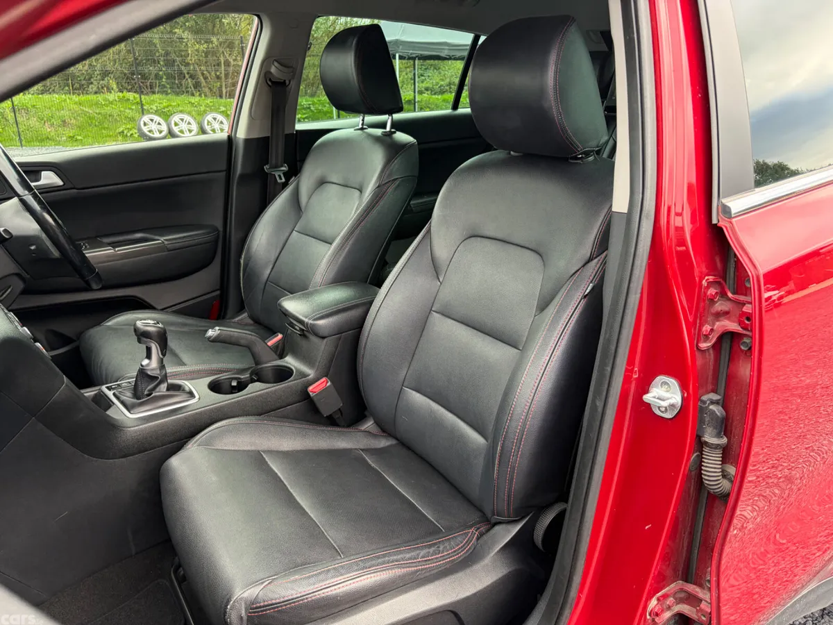 Kia Sportage SUV, Diesel, 2016, Red