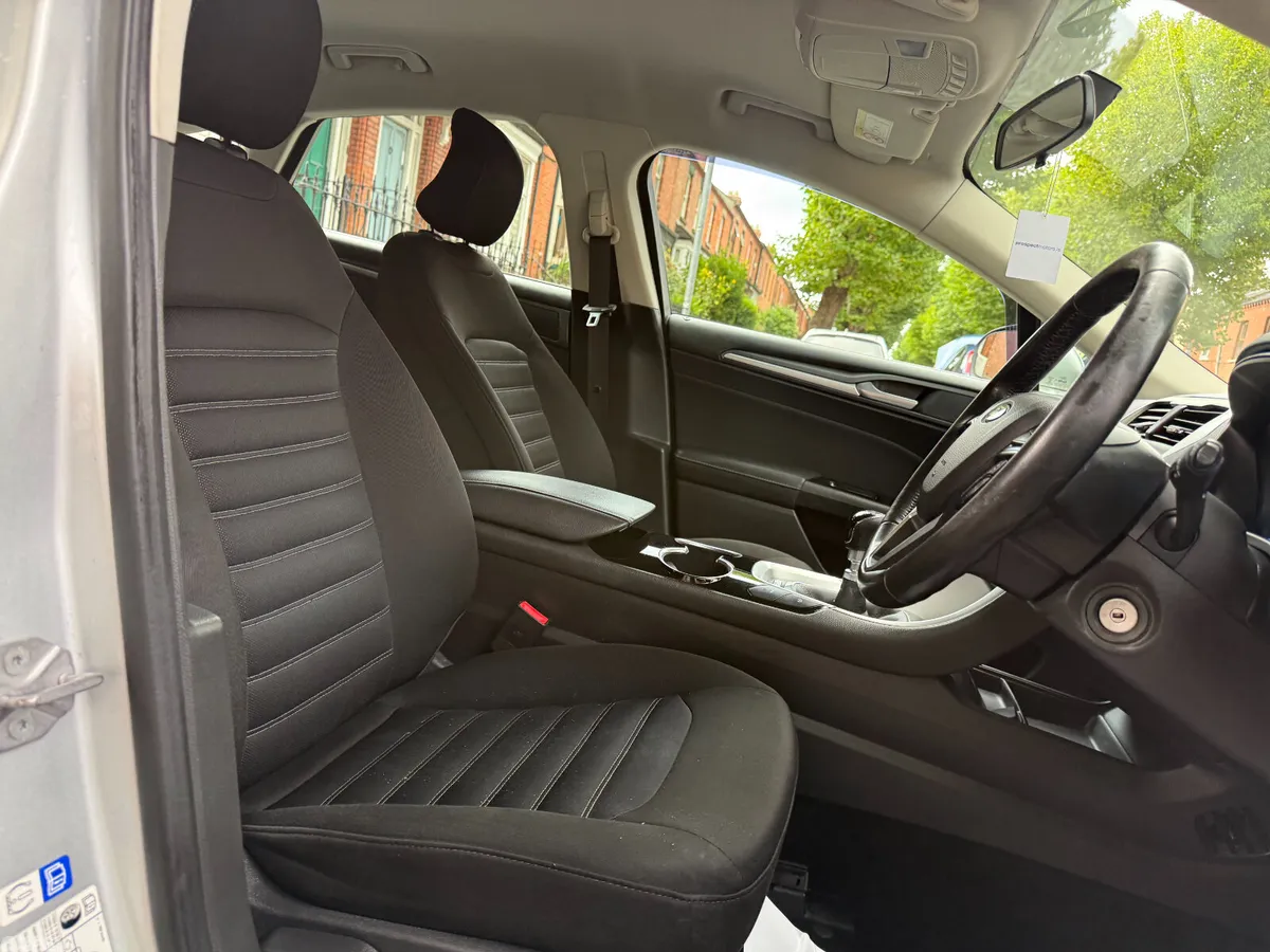 Ford Mondeo Hatchback, Diesel, 2016, Silver