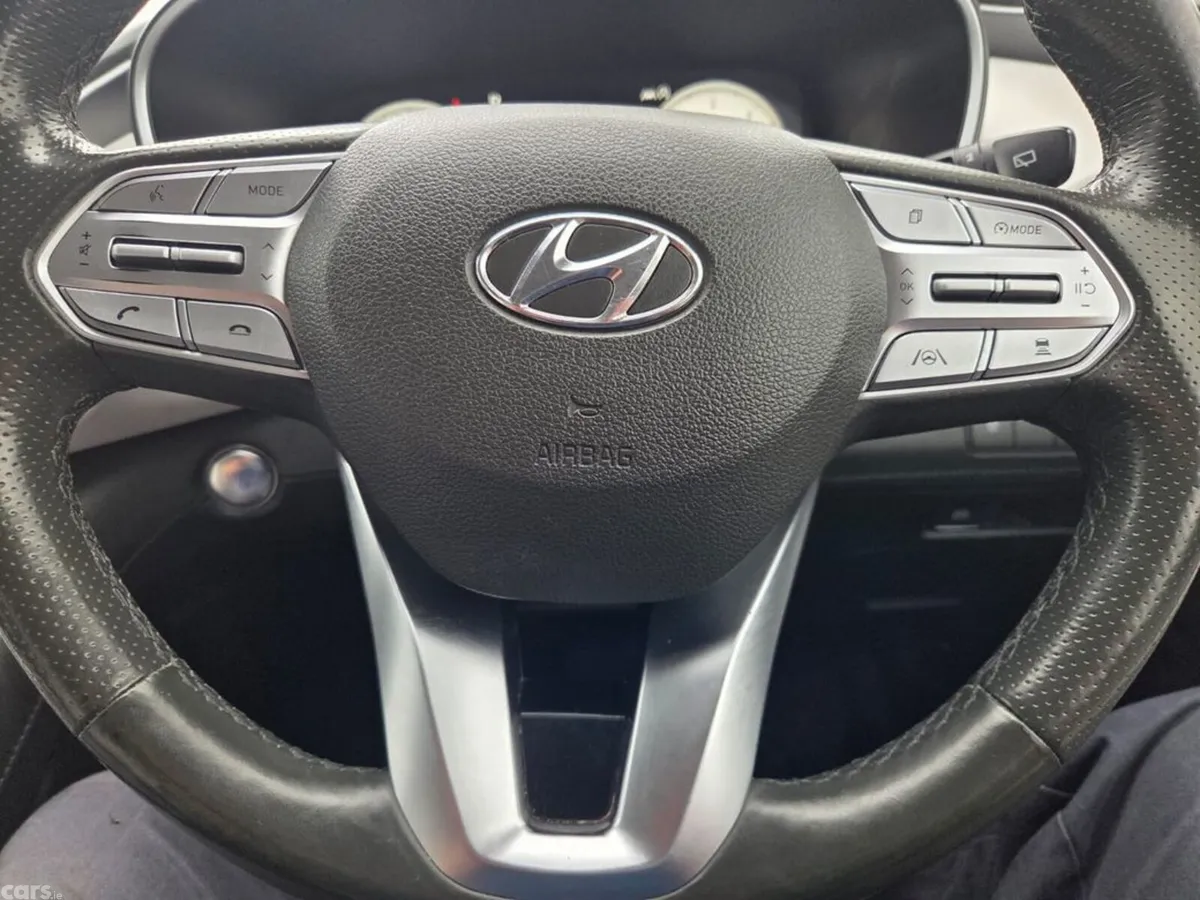 Hyundai Santa Fe Estate, Diesel, 2021, Black
