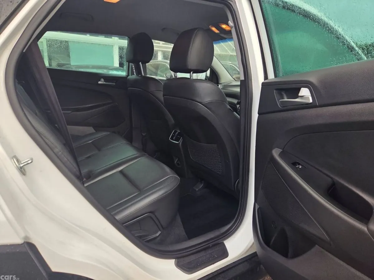 Hyundai Tucson MPV, Petrol, 2019, White
