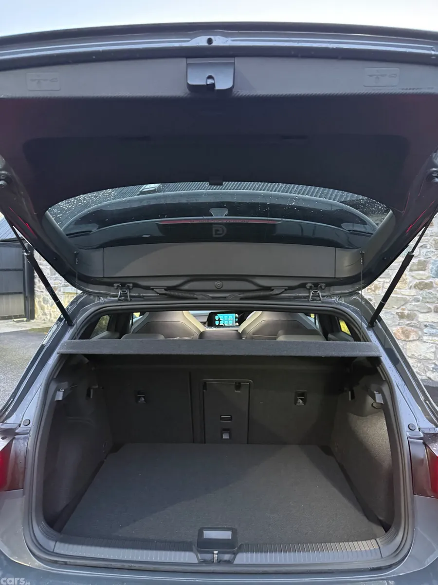 Volkswagen Golf Hatchback, Diesel, 2023, Grey