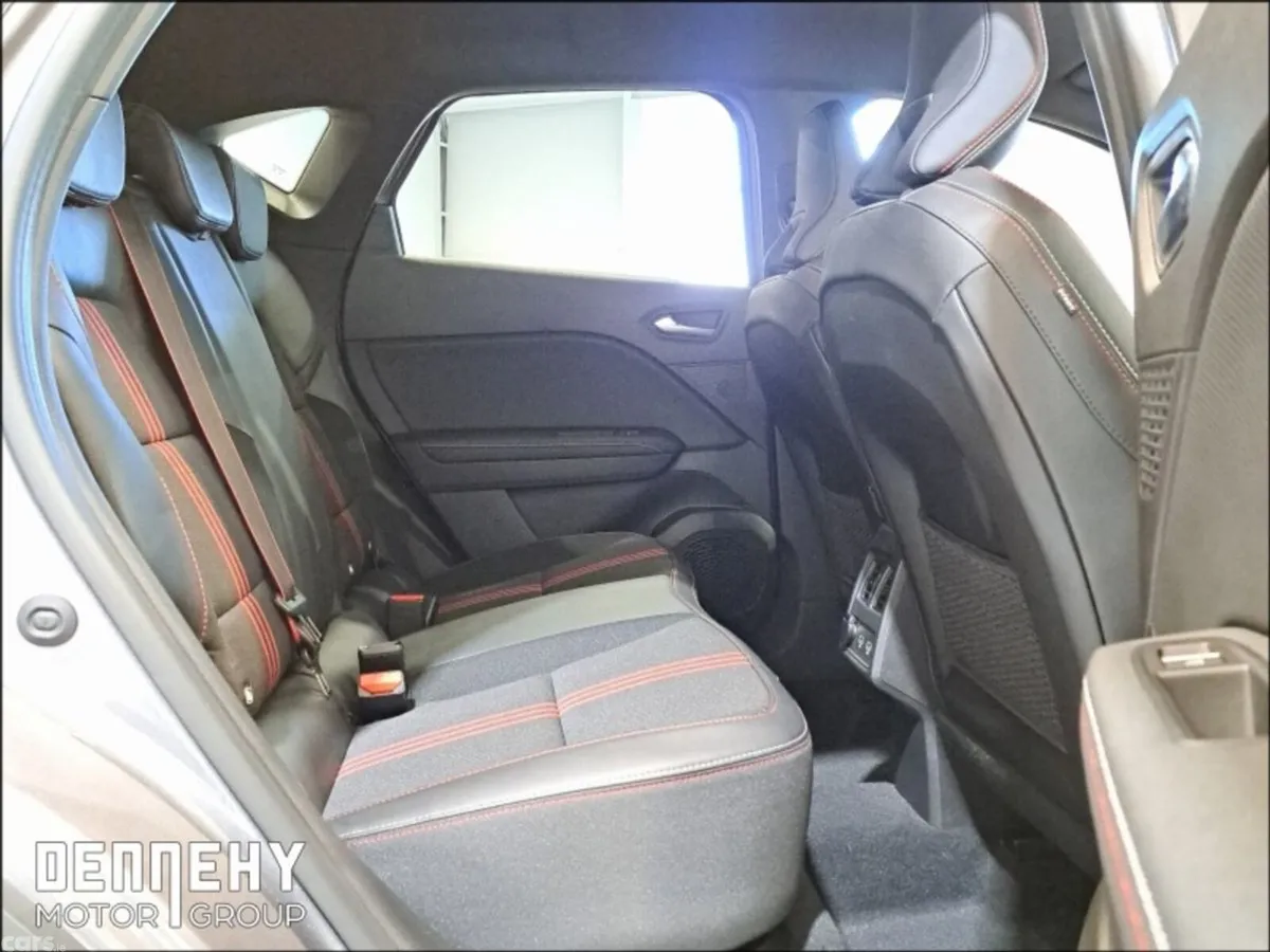 Renault Captur Hatchback, Petrol, 2022, Grey