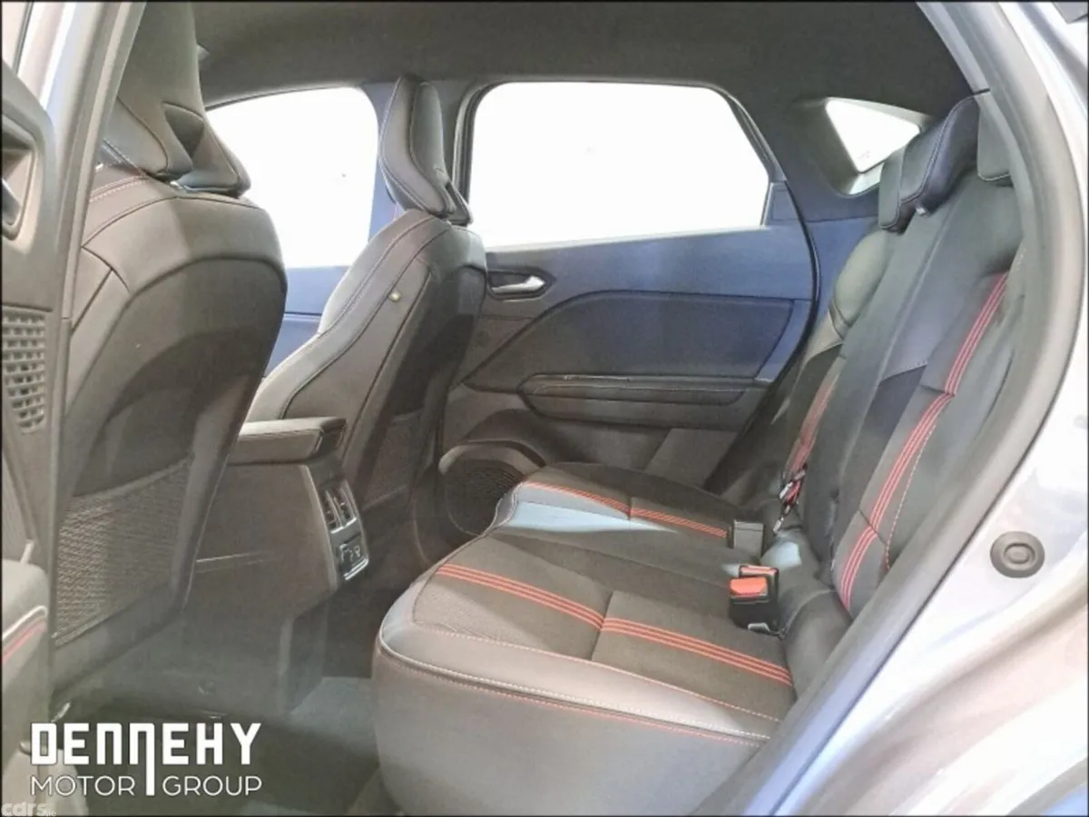 Renault Captur Hatchback, Petrol, 2022, Grey