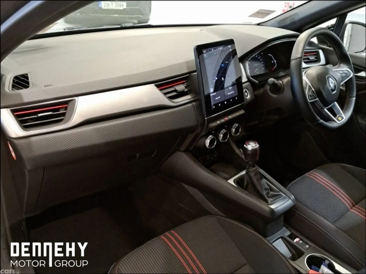Renault Captur Hatchback, Petrol, 2022, Grey