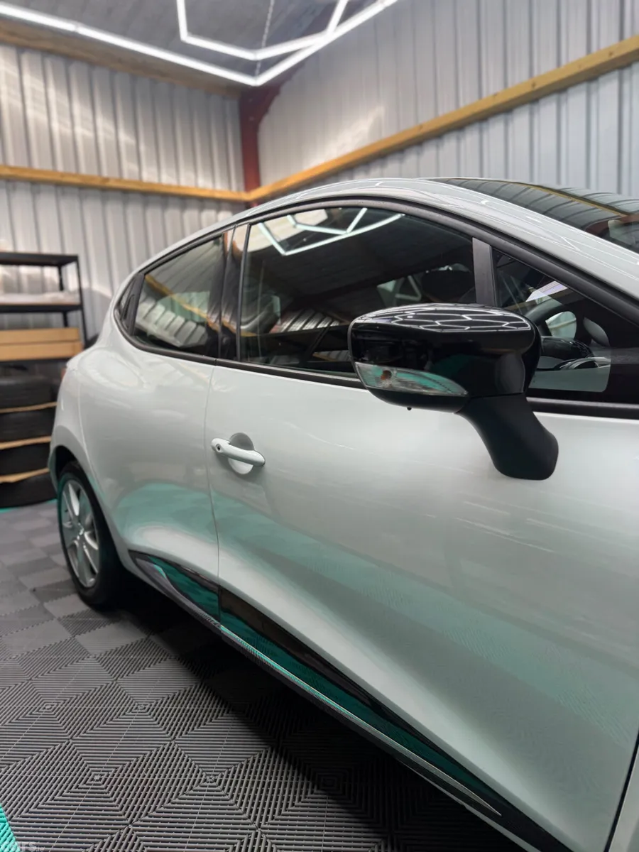 Renault Clio Hatchback, Petrol, 2016, White