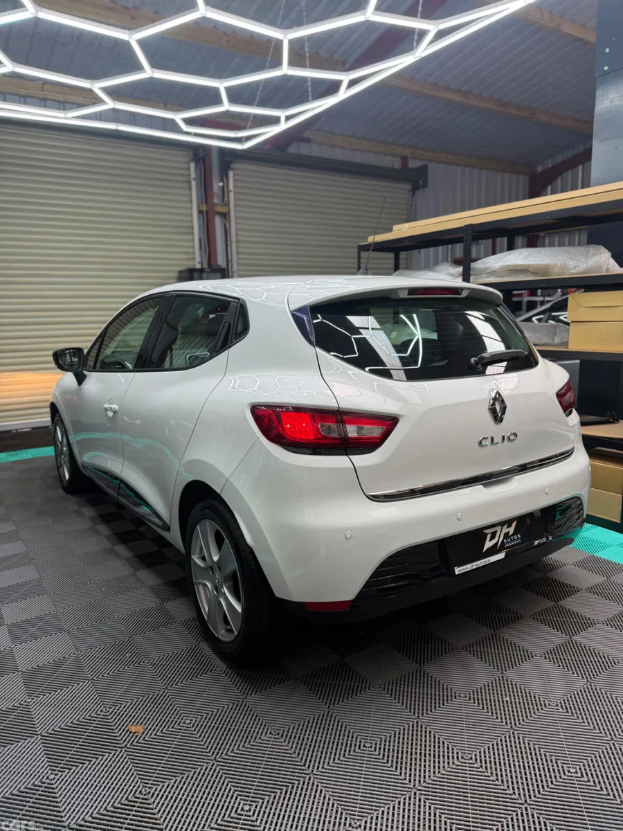 Renault Clio Hatchback, Petrol, 2016, White