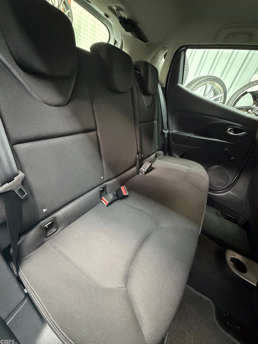 Renault Clio Hatchback, Petrol, 2016, White