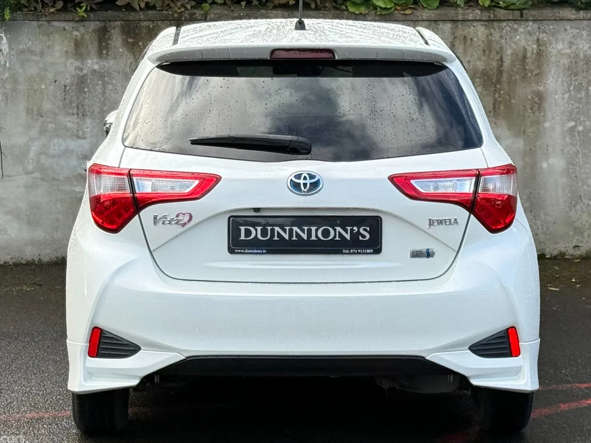 Toyota Vitz Hatchback, Petrol Hybrid, 2017, White