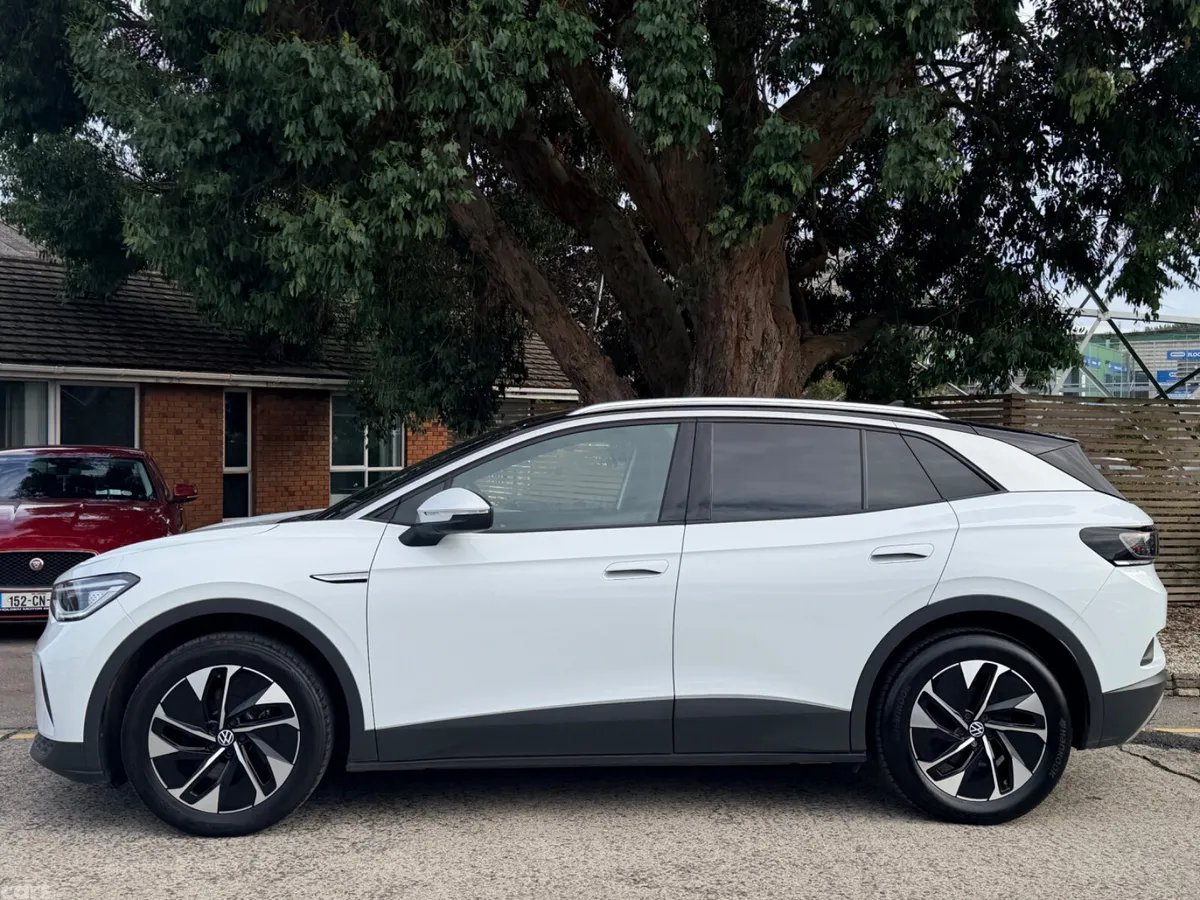 Volkswagen ID.4 Estate, Electric, 2023, White