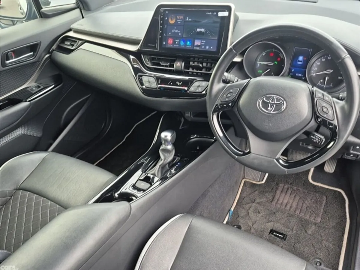 Toyota C-HR SUV, Petrol Hybrid, 2019, Blue