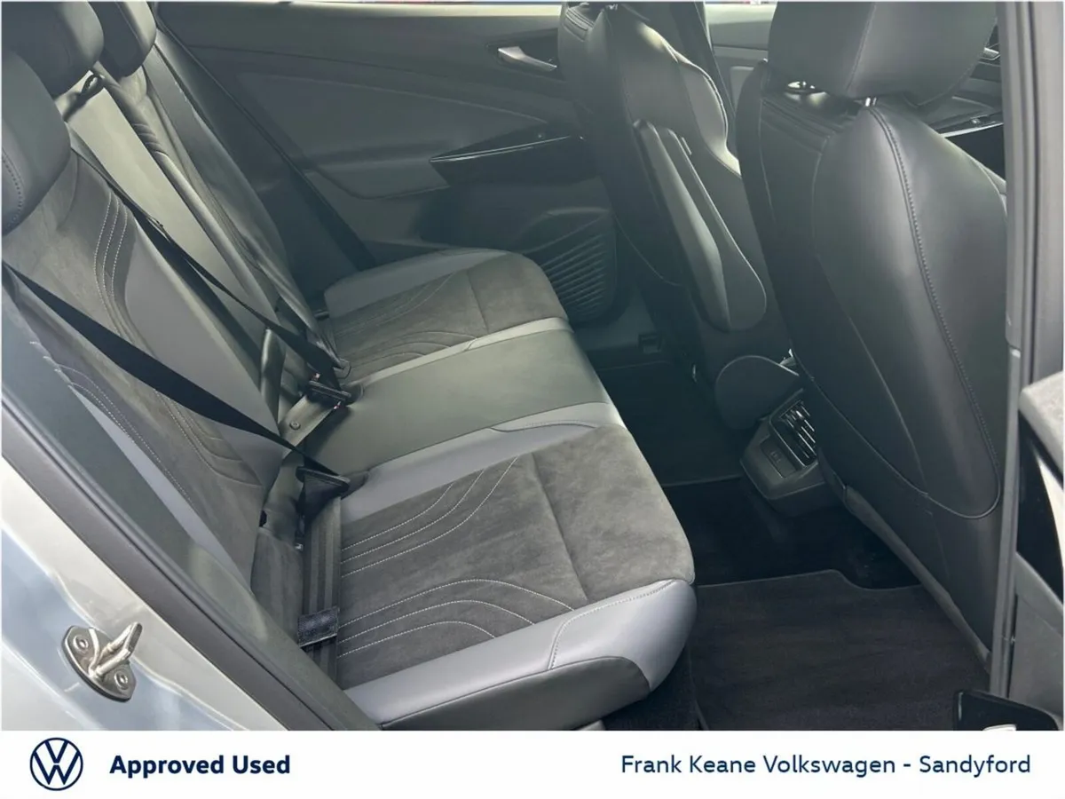 Volkswagen ID.4 SUV, Electric, 2026, Silver