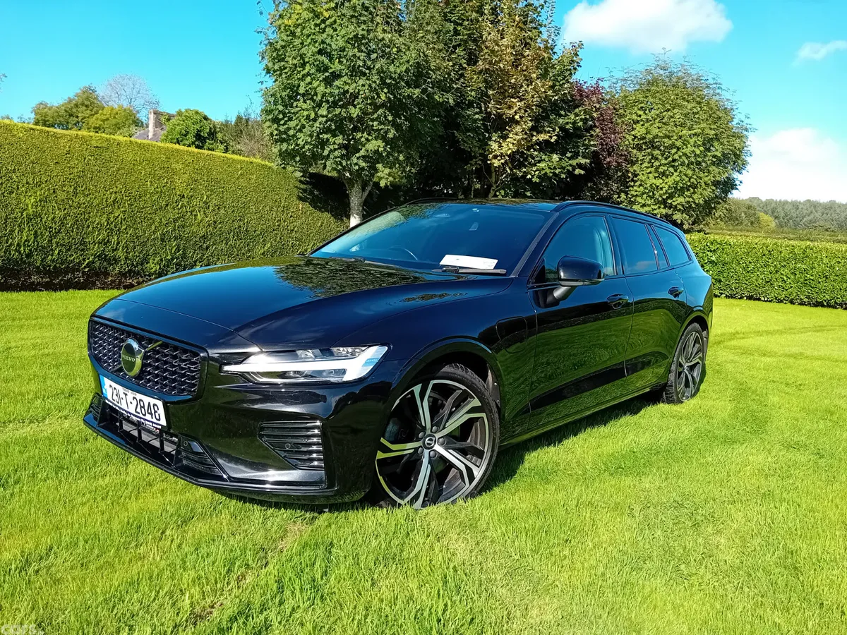 Volvo V60 Estate, Petrol Plug-in Hybrid, 2023, Black