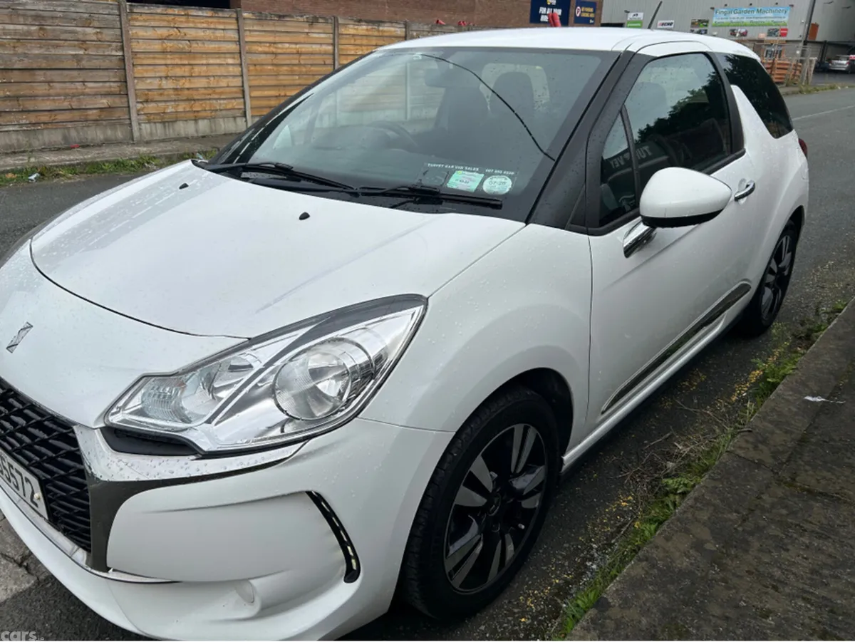 DS Automobiles DS 3 Hatchback, Petrol, 2017, White