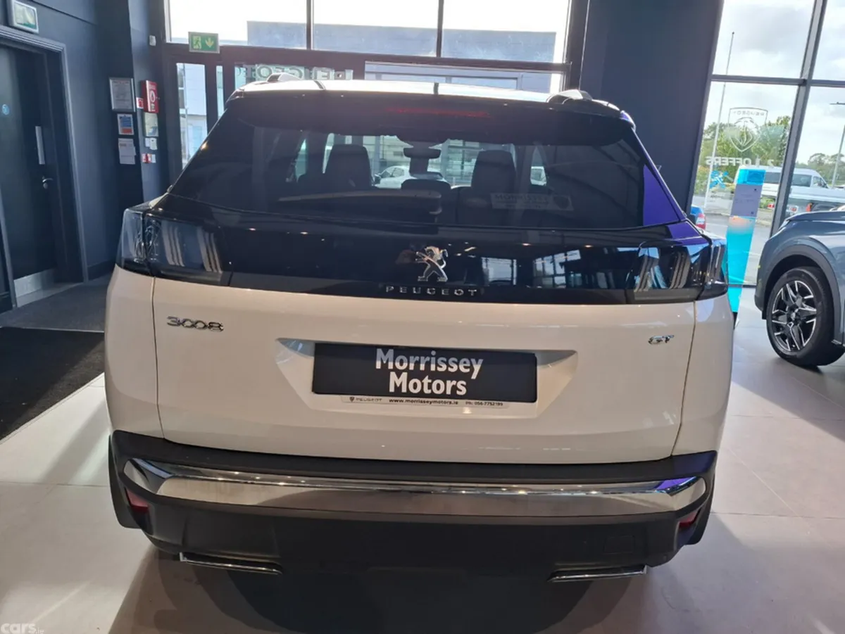 Peugeot 3008 MPV, Diesel, 2023, White
