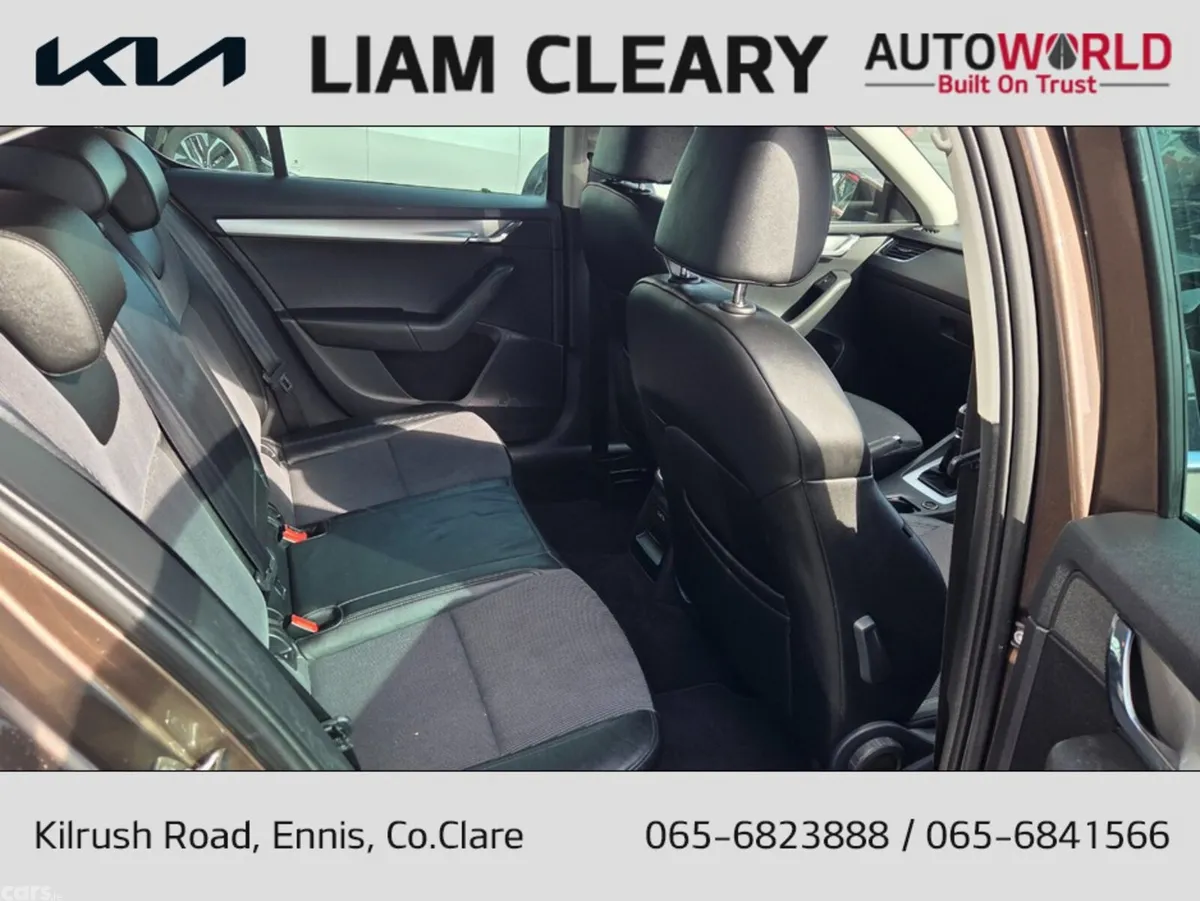 Skoda Octavia Hatchback, Petrol, 2020, Brown