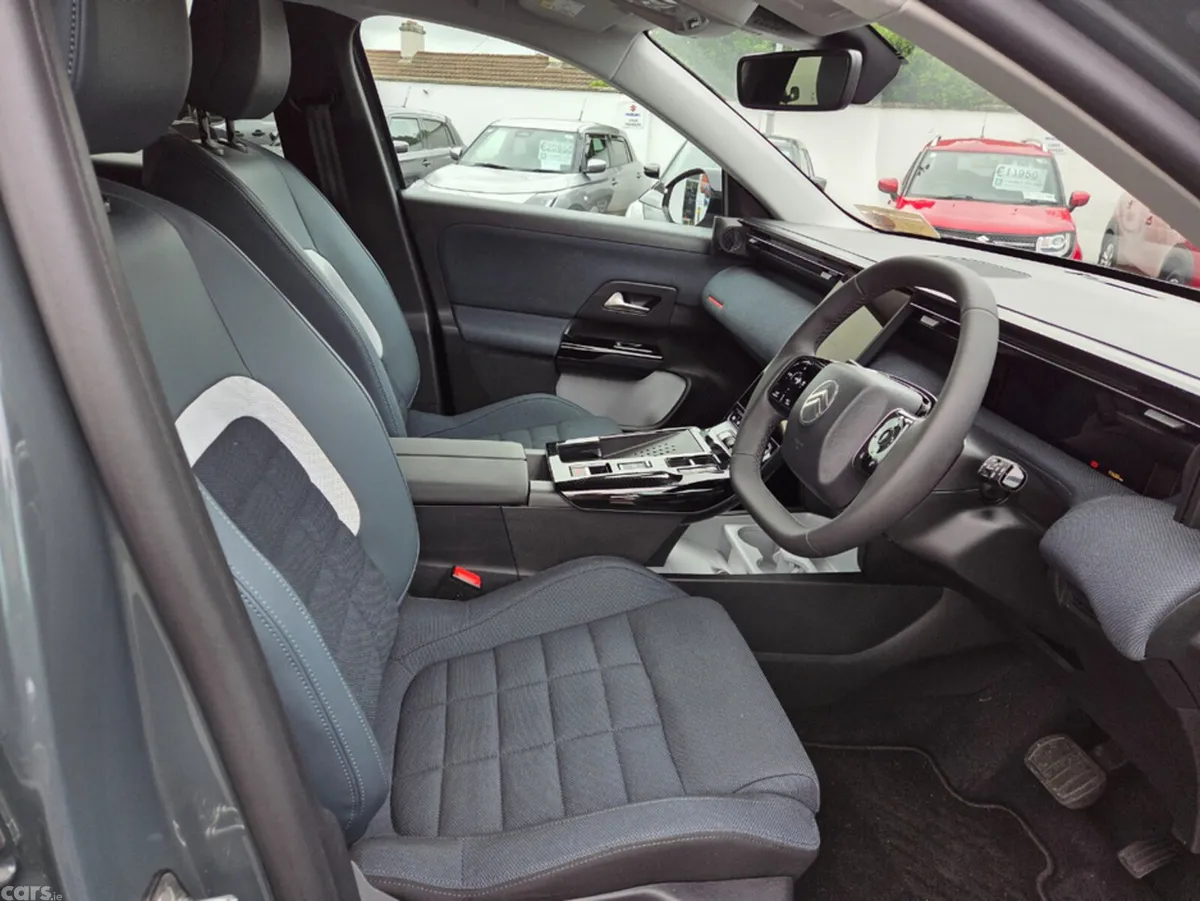 Citroen C5 Aircross MPV, Petrol Hybrid, 2026, Green