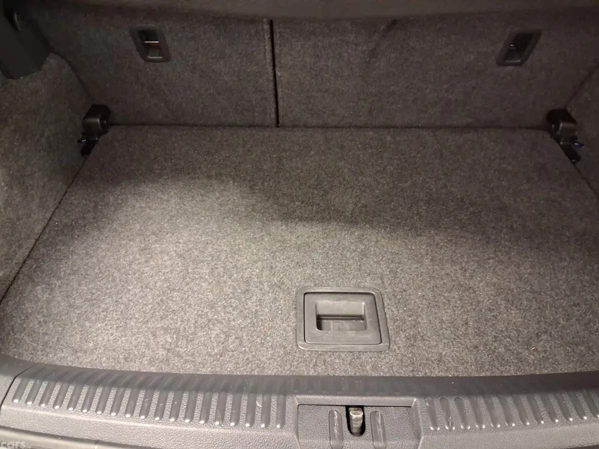 Volkswagen Polo Hatchback, Petrol, 2012, Blue