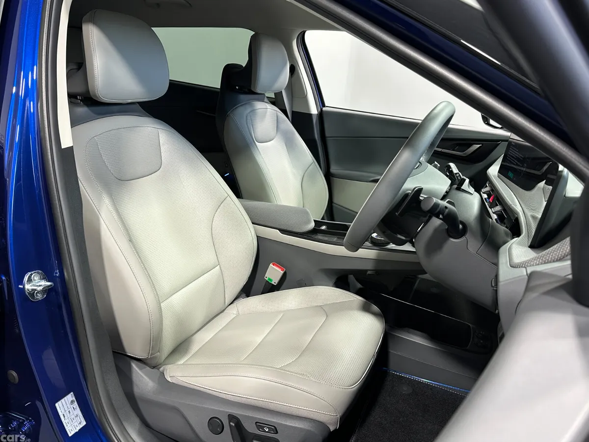 Kia EV6 MPV, Electric, 2026, Blue