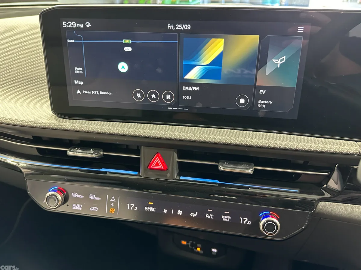 Kia EV6 MPV, Electric, 2026, Blue