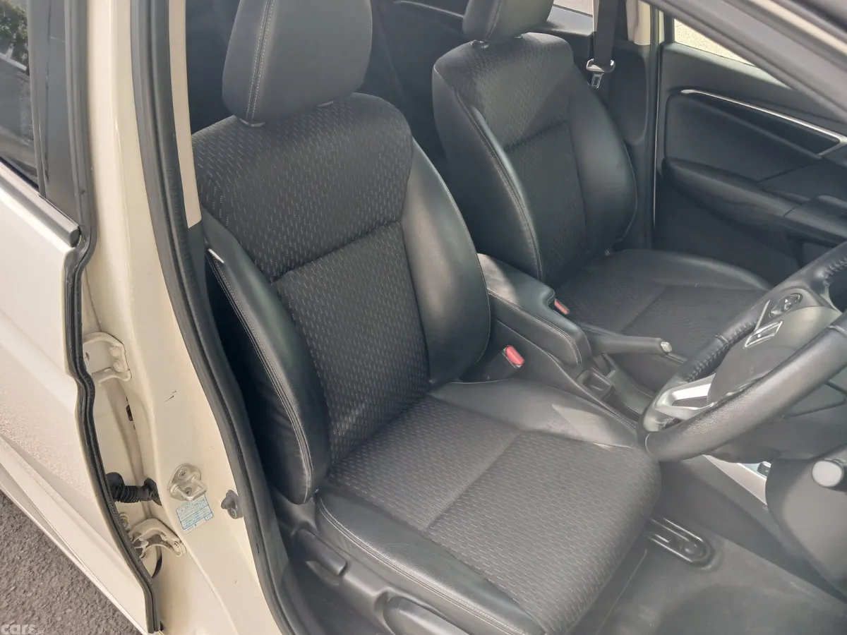 Honda Fit Hatchback, Petrol Hybrid, 2016, White