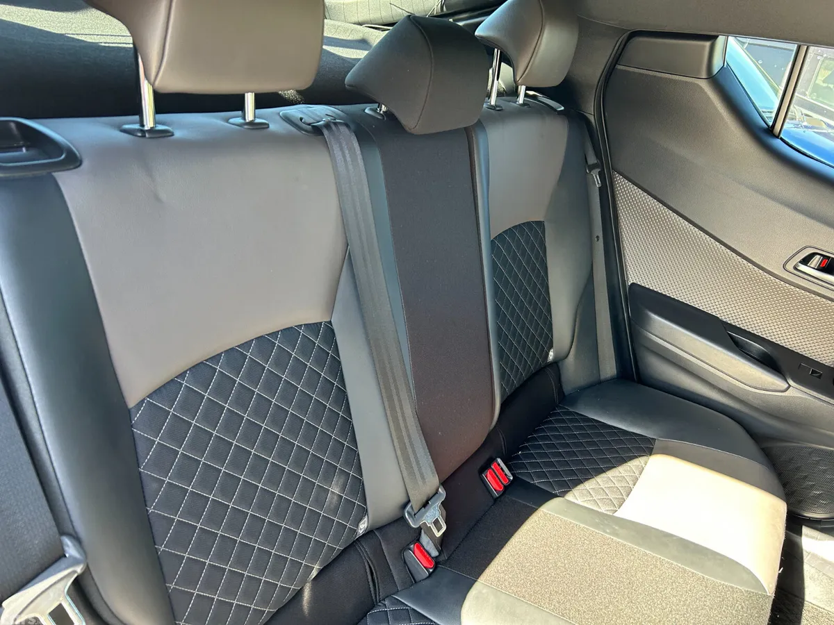 Toyota C-HR Saloon, Petrol Hybrid, 2020, Grey