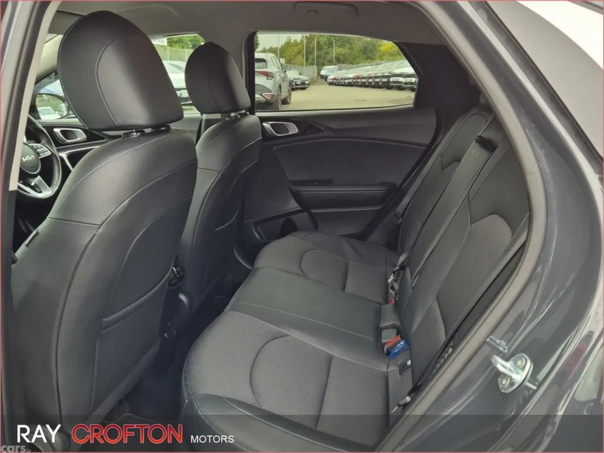 Kia XCeed Hatchback, Petrol Plug-in Hybrid, 2025, Grey