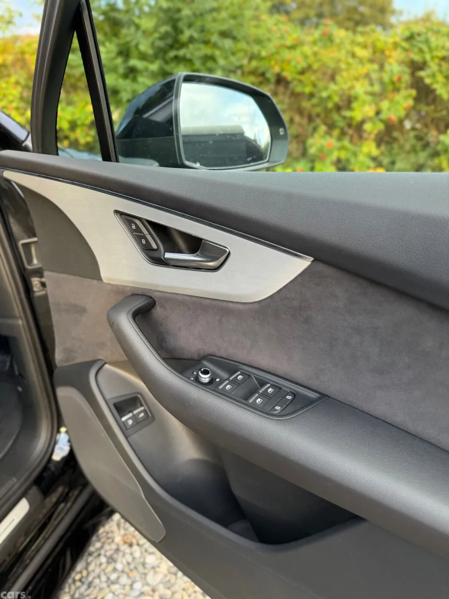 Audi Q7 SUV, Petrol Plug-in Hybrid, 2025, Black