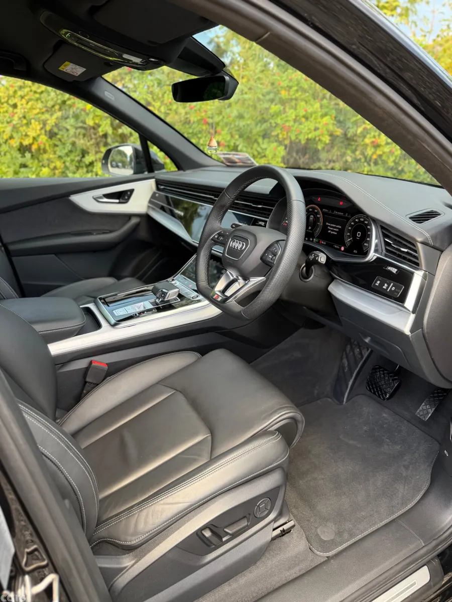 Audi Q7 SUV, Petrol Plug-in Hybrid, 2025, Black