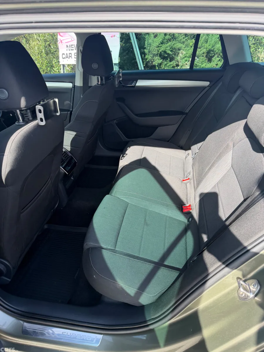Skoda Superb Estate, Diesel, 2017, Green