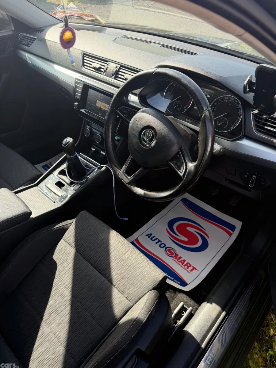 Skoda Superb Estate, Diesel, 2017, Green