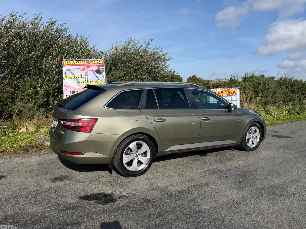 Skoda Superb Estate, Diesel, 2017, Green
