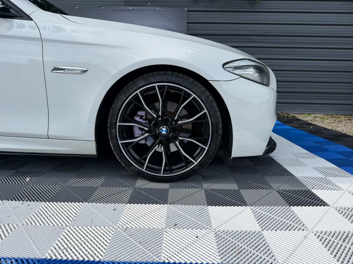 BMW 5-Series Saloon, Diesel, 2012, White