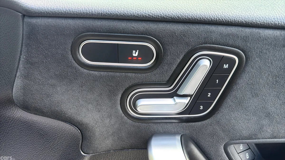 Mercedes-Benz A-Class Hatchback, Diesel, 2019, Silver
