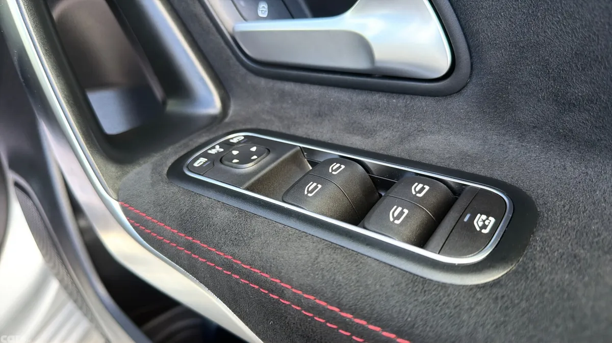Mercedes-Benz A-Class Hatchback, Diesel, 2019, Silver